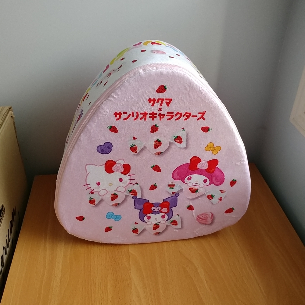 Sanrio x Sakuma Strawberry Milk Candy kuji last prize - stool